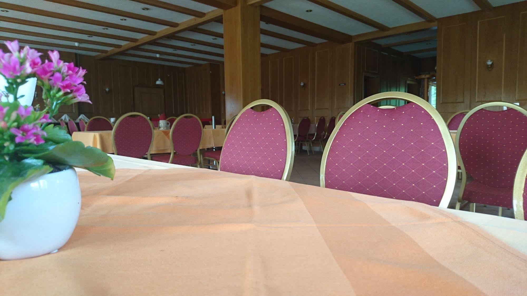 Hotel-Pension Am Muehlberg Lübbenau Esterno foto