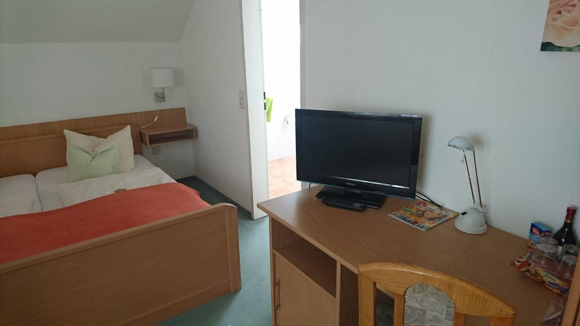 Hotel-Pension Am Muehlberg Lübbenau Esterno foto