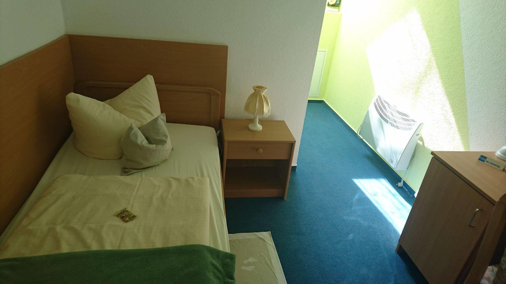 Hotel-Pension Am Muehlberg Lübbenau Esterno foto