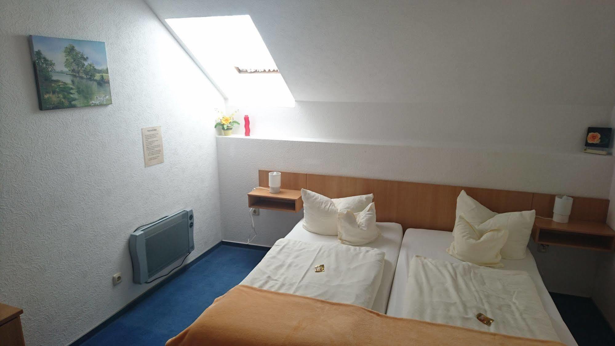 Hotel-Pension Am Muehlberg Lübbenau Esterno foto