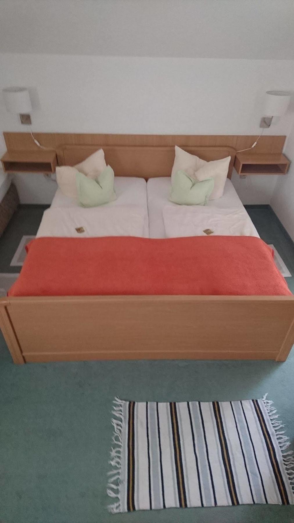 Hotel-Pension Am Muehlberg Lübbenau Esterno foto