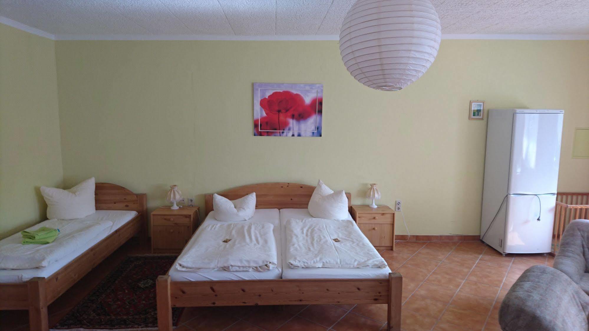 Hotel-Pension Am Muehlberg Lübbenau Esterno foto