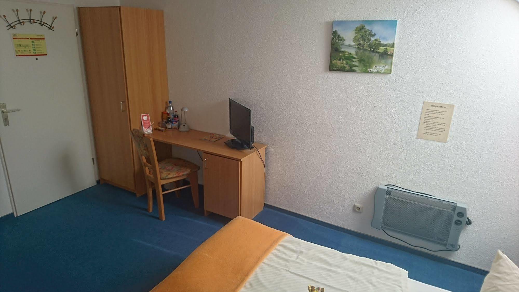 Hotel-Pension Am Muehlberg Lübbenau Esterno foto